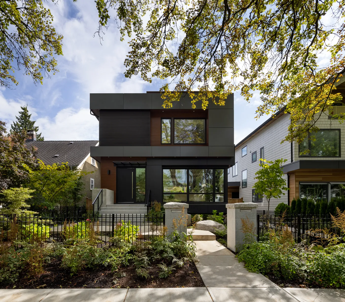 Kitsilano Horizon custom home by Venture Pacific in Vancouver